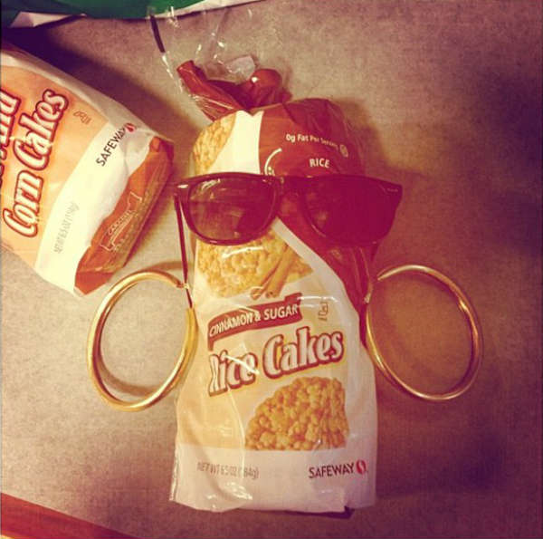 rihanna disses karrueche tran with rice cakes photo