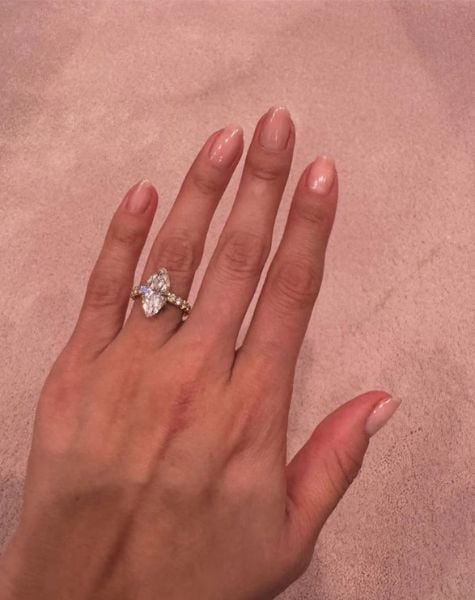 selena gomez's engagement ring