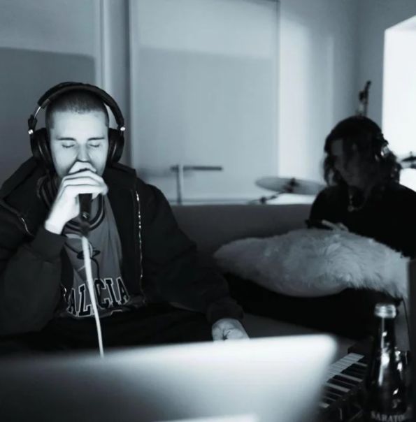 justin bieber in studio 2025