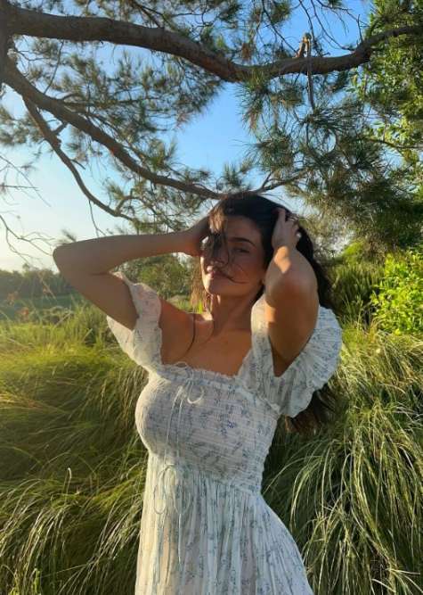 kylie jenner different look