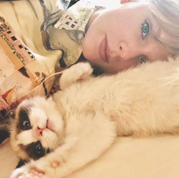taylor swift and her cat Benjamin Button