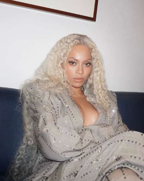 beyonce looking sad