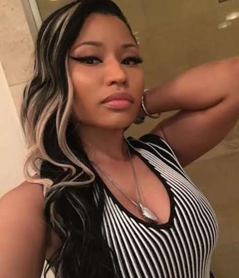 nicki minaj looks depressed