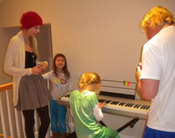 Taylor Swift Babysitting for Jeff Jarrett