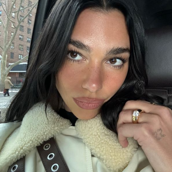 dua lipa engagement ring