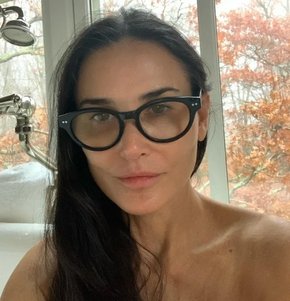 demi moore selfie