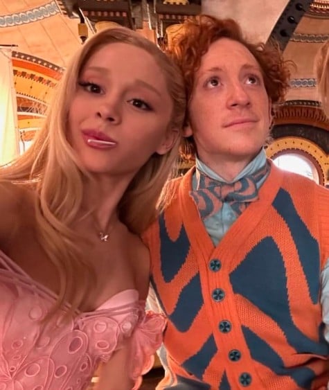 ariana grande ethan slater set of wicked
